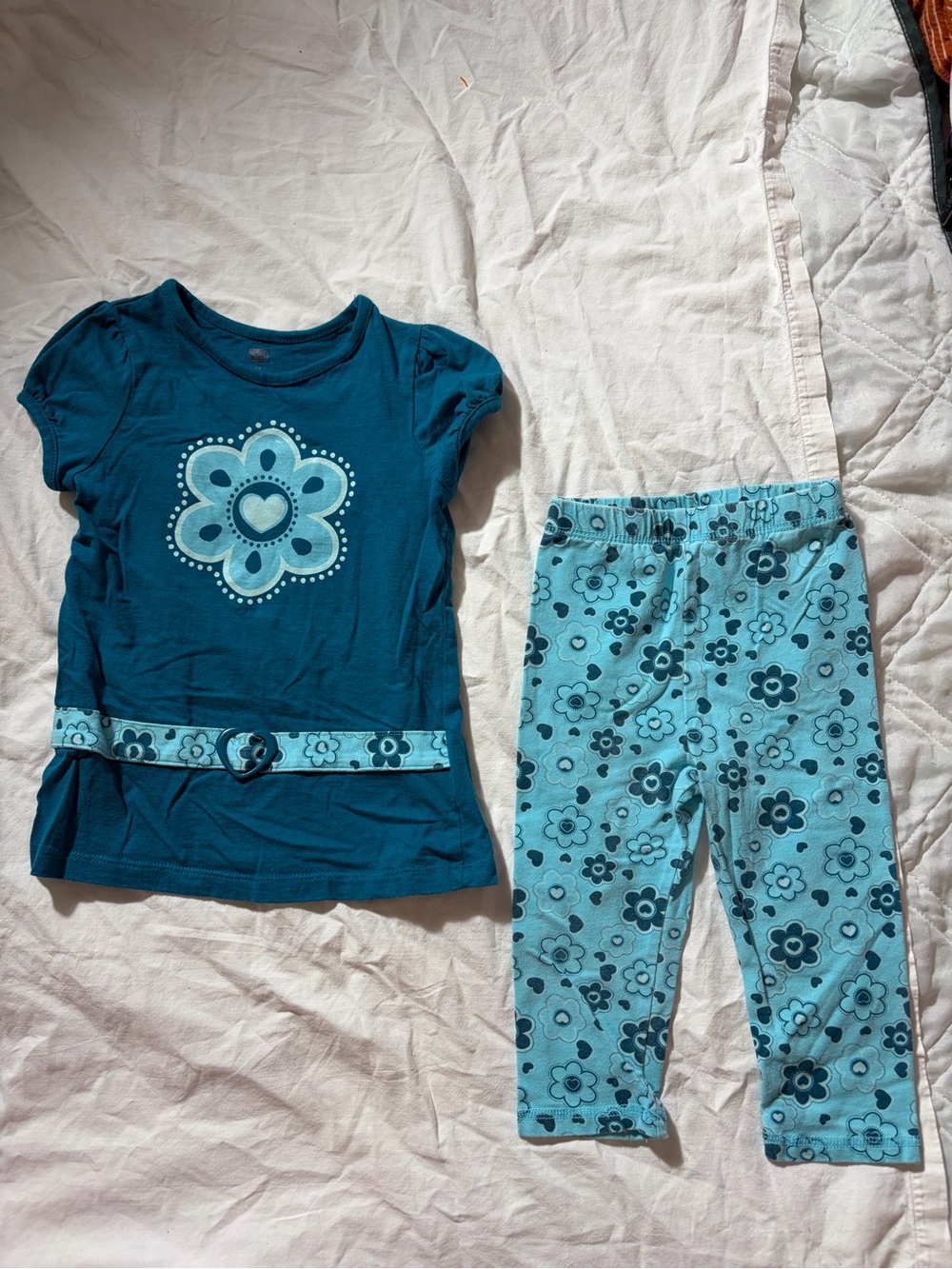 Faded Glory Y2K vintage Floral Heart Tee & Light Blue Floral Leggings Set
